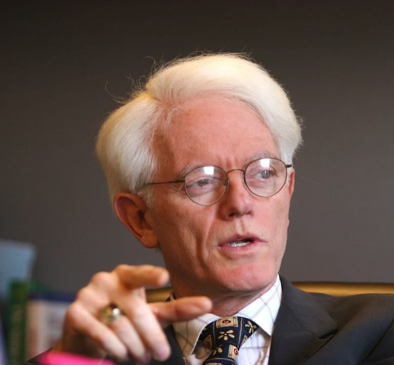 Os Melhores Livros para Investir na Bolsa de Valores em 2026: Guia Completo para Iniciantes no Brasil (Análise Técnica + Fundamentalista) 1 peter lynch 2